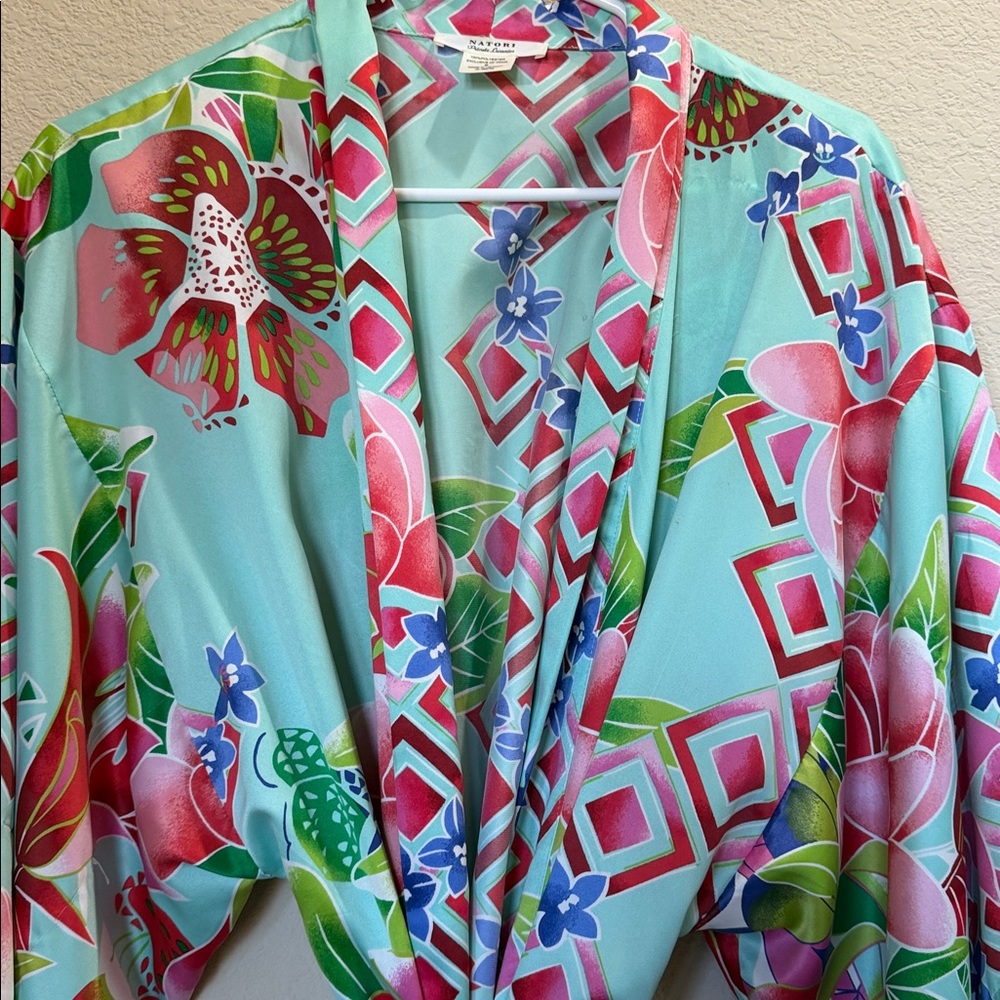 Natori Geometric Patterned Robe - Picture 3 of 4